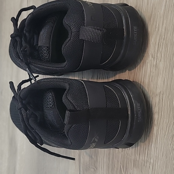 REEBOK Work Shoe Best Slip-Resist Composite Toe Electrical Hazard (EH) Non-Metal - Picture 5 of 10